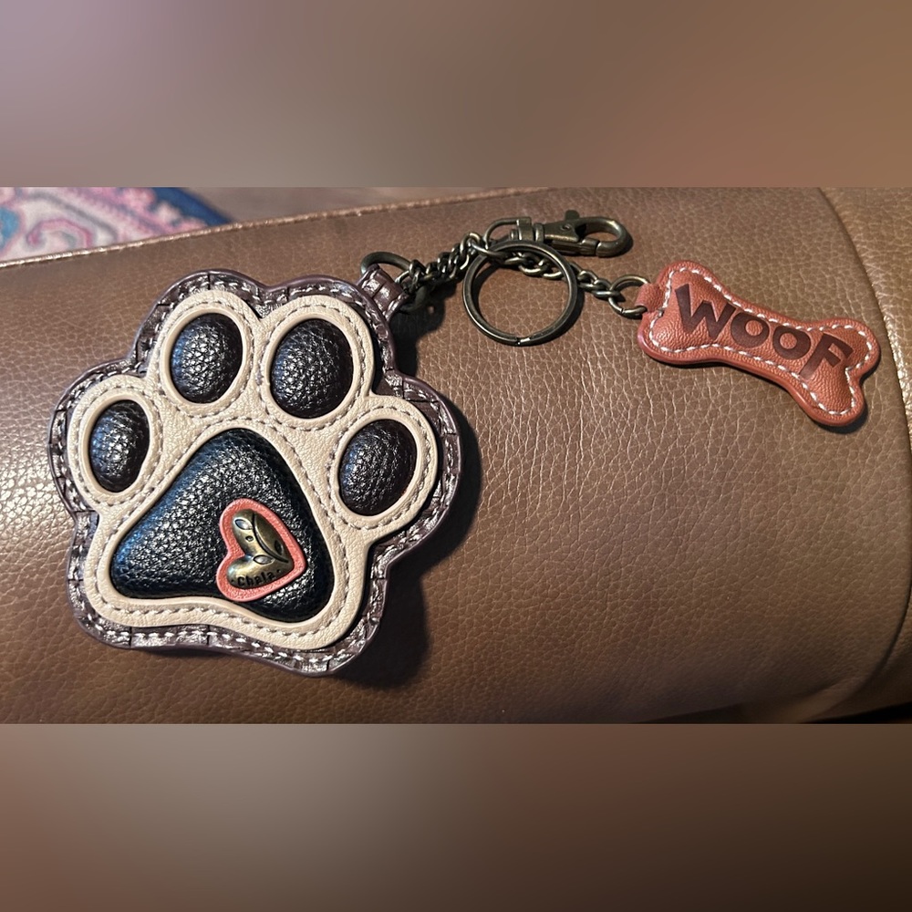 NWOT Chala Paw Print Key Chain; change purse; jewelry, EAR BUDS, ETC.! Fob Charm